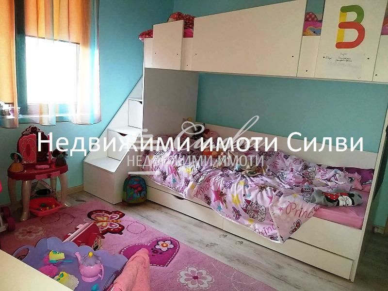 Дава се под наем Етаж от къща в Шумен, Пожарната - 147 кв.м за 408 € - Снимка #2