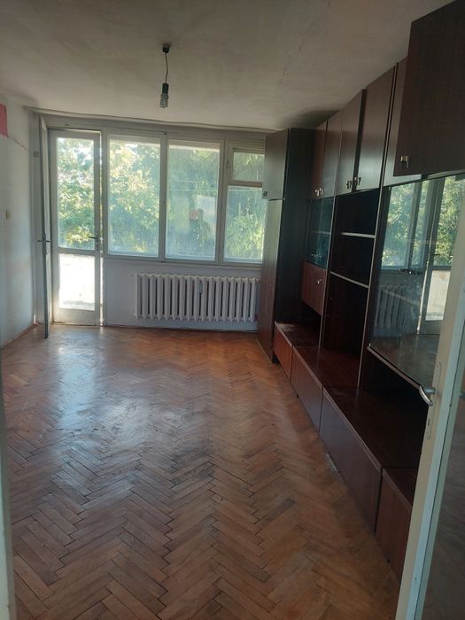 Продава се Тристаен апартамент в Разград, Център - 85 кв.м за 990 €/кв.м - Снимка #3