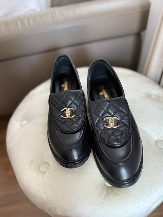 Loafers Chanel , marimea 40 ( merge la un 39,5 )