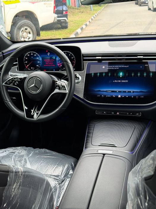 Новый! Mercedes-Benz E450 sedan