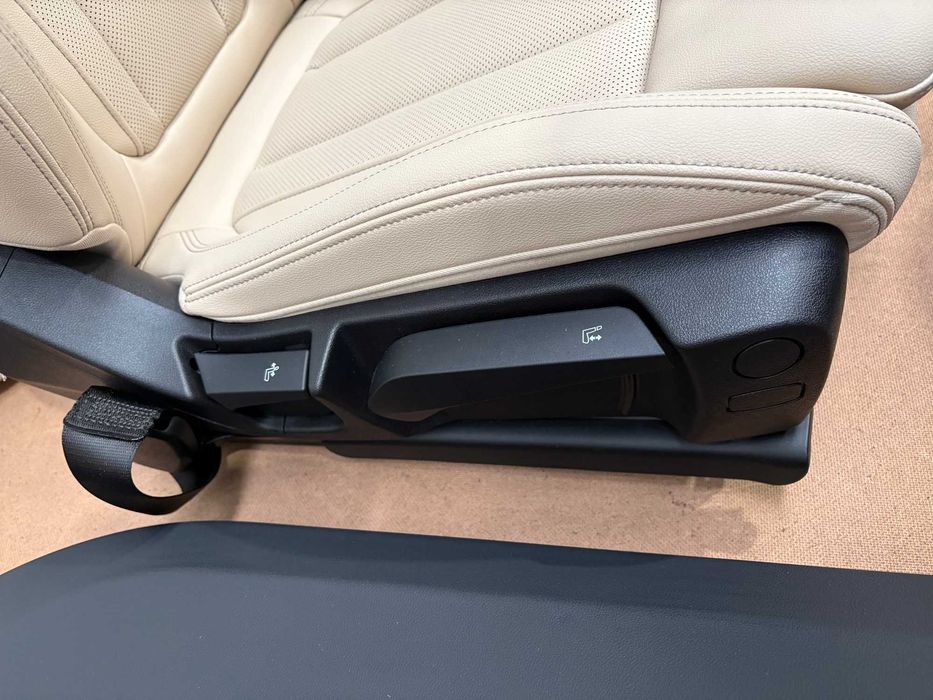 Салон БМВ Г20 Седан BMW G20