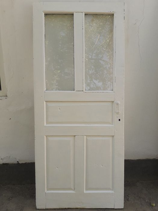 Есиктер  сатылады.