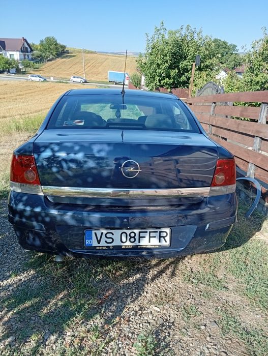 Vând Opel astrasedan