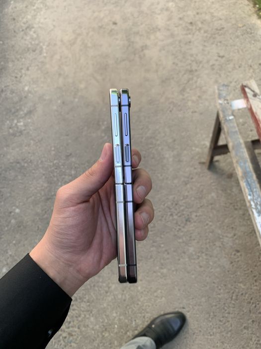 Galaxy Z Flip 5 200$