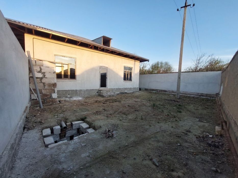 Карманада янги ховли сотилади!