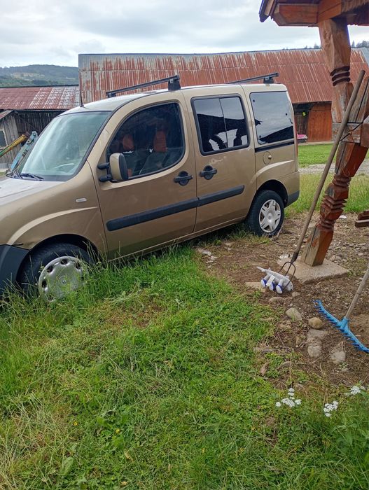 Vand sau schimb fiat doblo