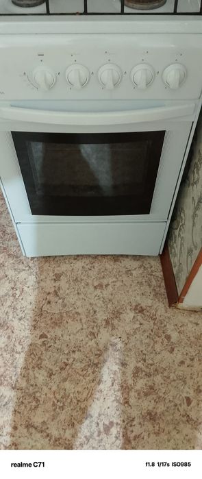 Продам газ плиту