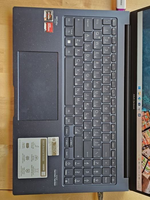 Лаптоп Asus Zenbook 15, Ryzen 5, 16 GB DDR5, 500GB