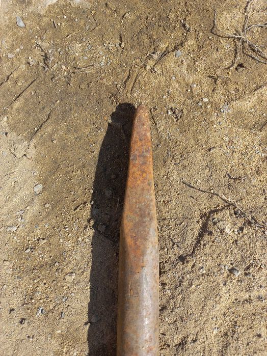 Лом ижелезный стол  для дома