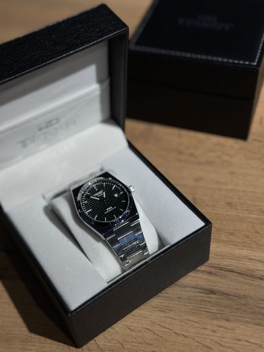 Новые мужские часы