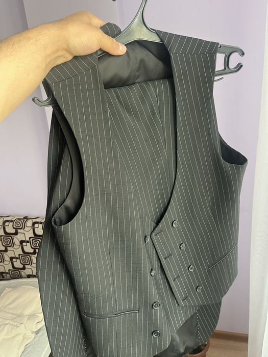 Продам костюм тройки