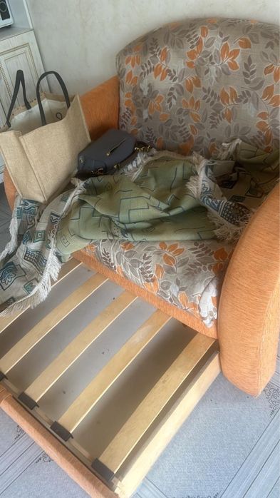 Диван для комнаты