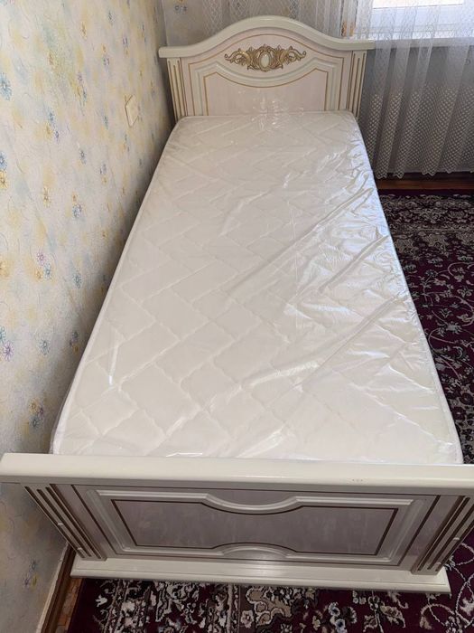 IDEAL HOLAT! 2 dona krovat + YANGI matras! Shoshiling!