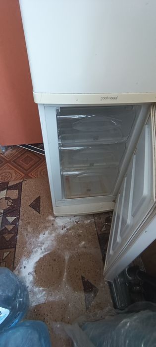 Продам холодильник и морозильный ларь