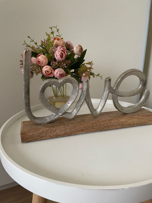 Декоративни статуетки за дома