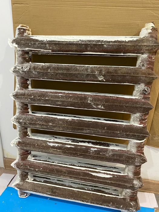 Батарея чугунная целая