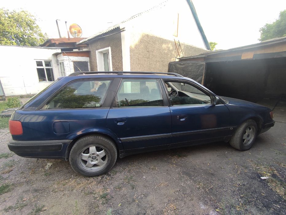 Продаётся Ауди 100 с4 универсал.