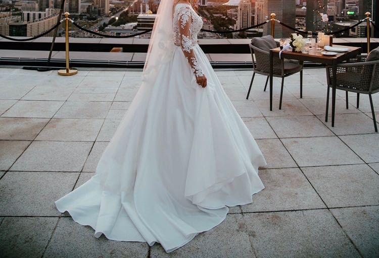 Продам свадебное платье