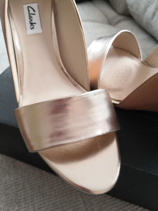 Нови дамски обувки CLARKS номер 3 оригинални