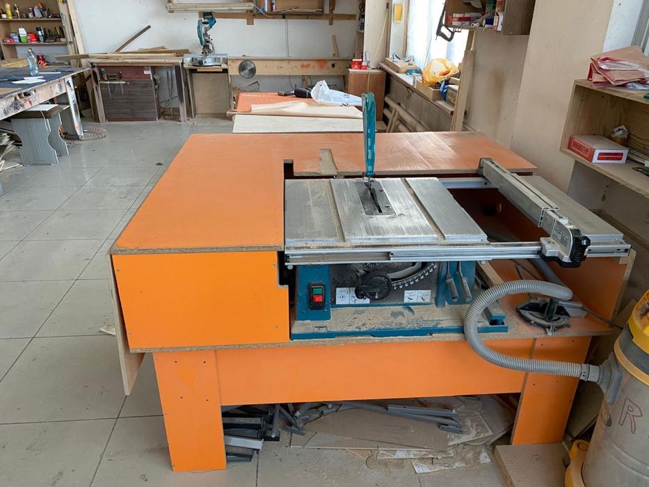 Углорез  и настольная пила Макита