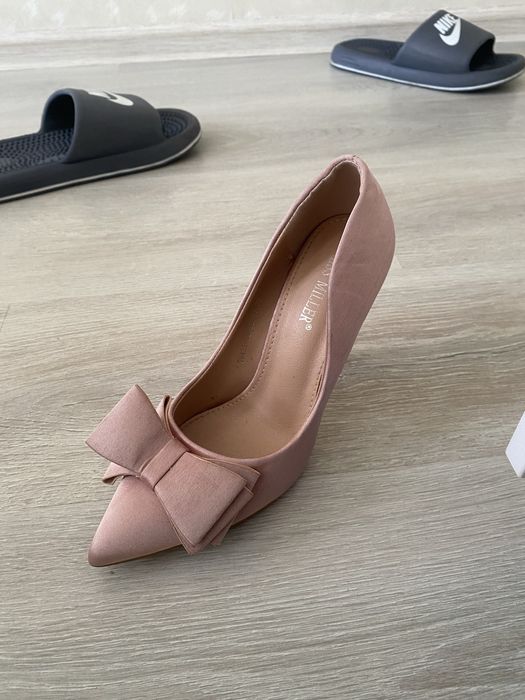 Туфли розовые 37 размер
