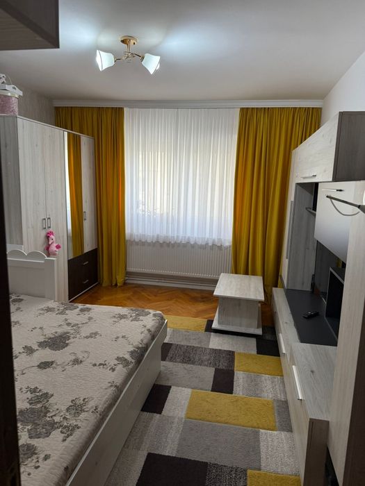 Vand / schimb Apartament 2 camere decomandat 9 mai