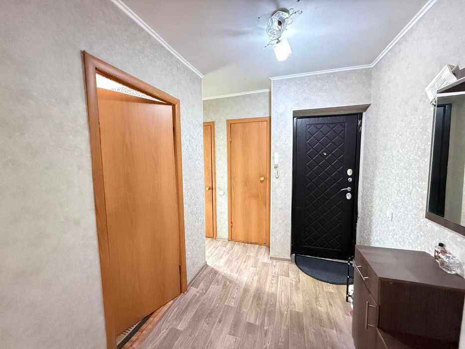 Продам 4 комнатную квартиру