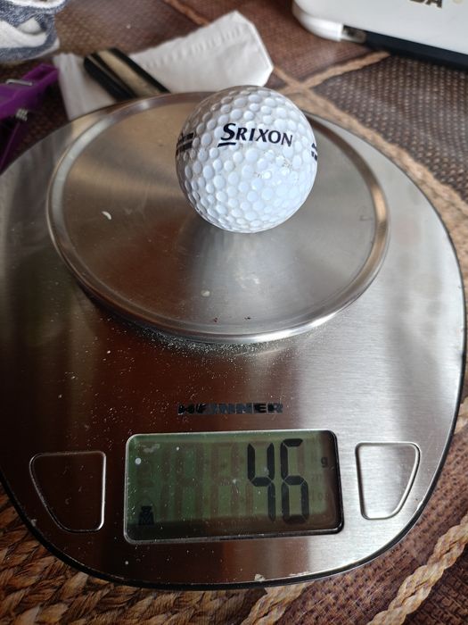 Mingi de Golf marca Srixon,folosite un sezon.