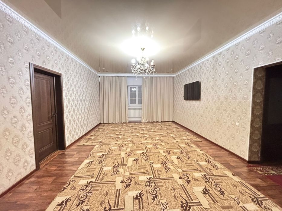 Продается коттедж 6 комн. Центр