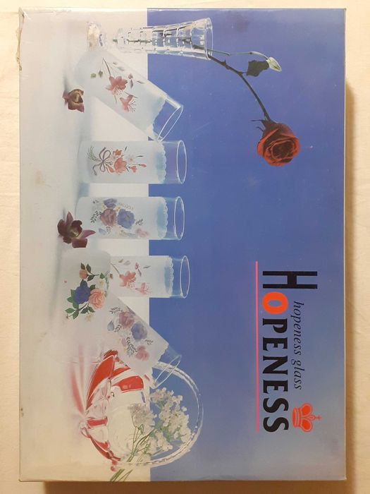 Стаканы в упаковке (6штук) - продам.