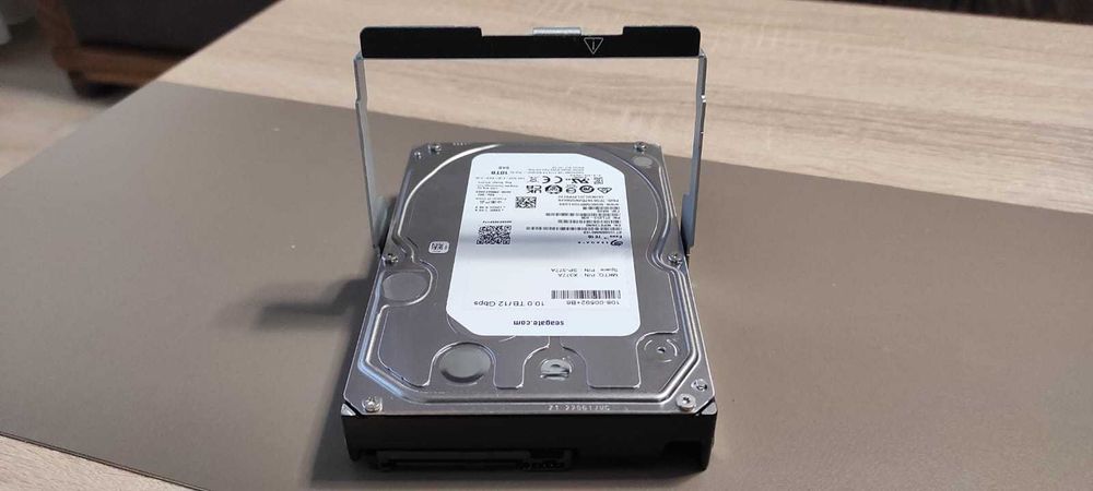 NOU! Hard disk Seagate EXOS 7E10 - 10TB - 2buc