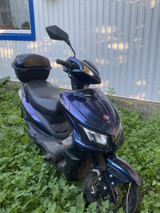 Продам скутер 150куб