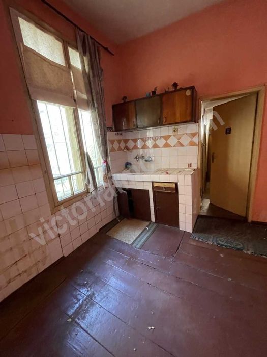 Продава се Къща в Велико Търново, Център - 140 кв.м за 750 €/кв.м - Снимка #2