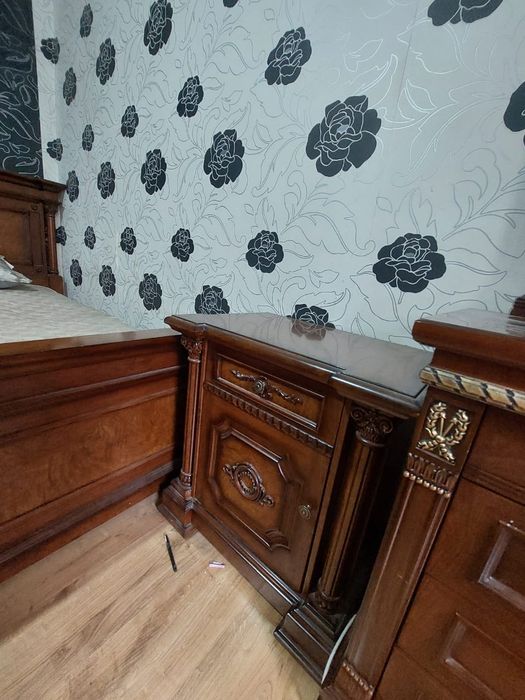 Стенка,диван,камод комлект