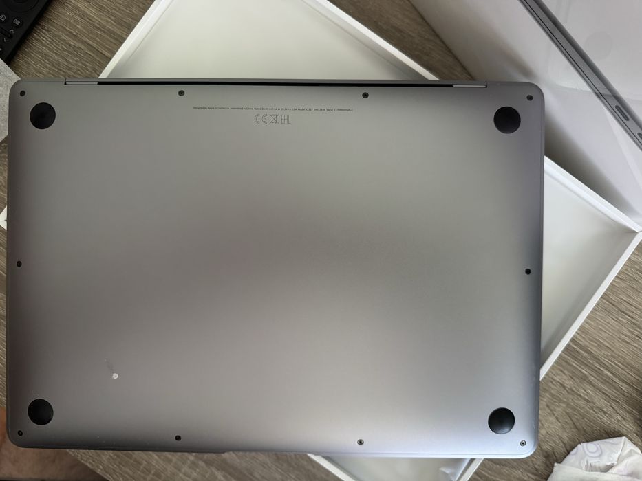 MacBook Air 13" (M1, 2020) – лаптоп в Перфектно състояние