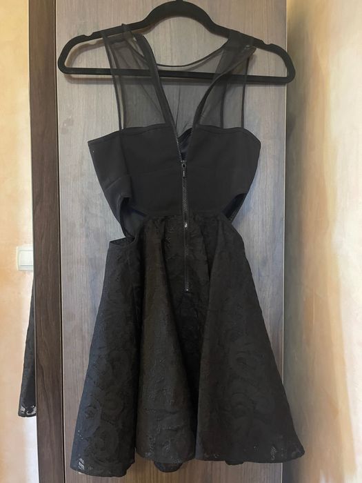 BEBE коктейлна рокля