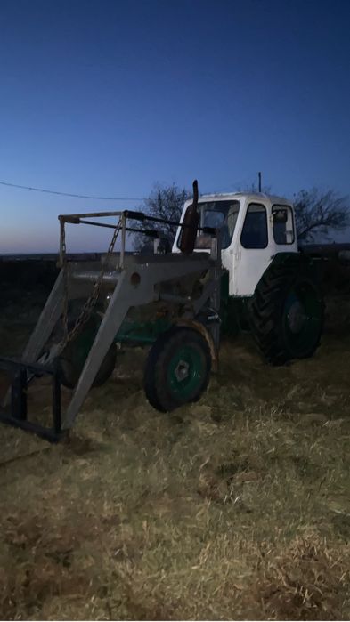 Продам трактор. ЮМЗ с куном, косилка