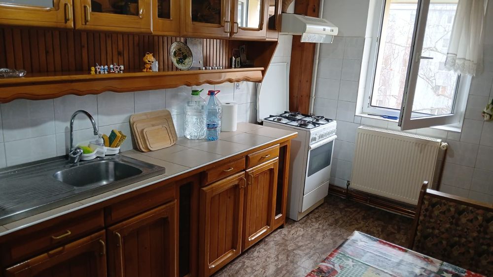 Apartament cu 3 camere