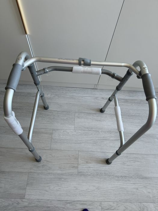 Продам новый ходунок