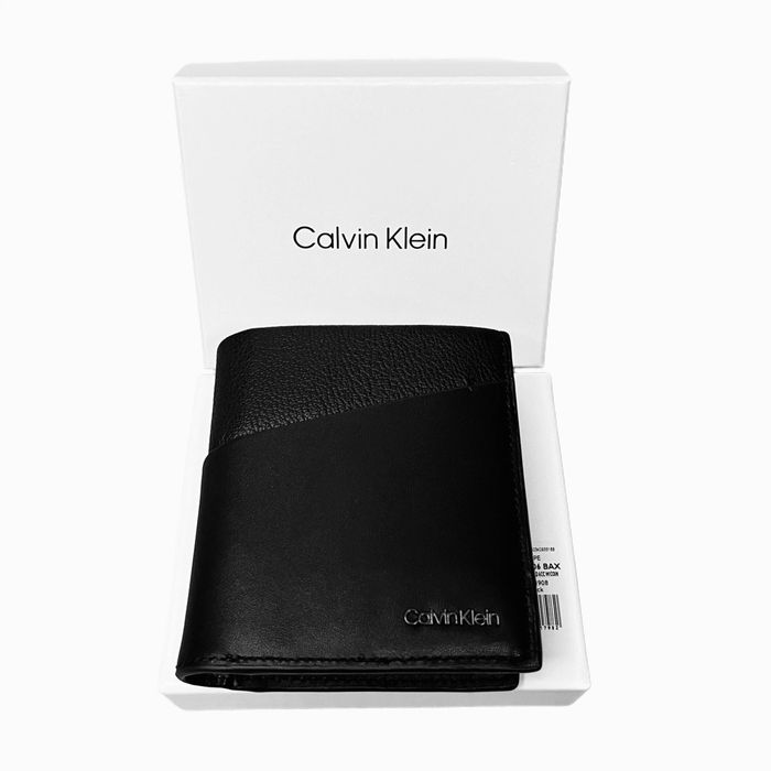 Оригинален мъжки вертикален портфейл Calvin Klein K50K510606