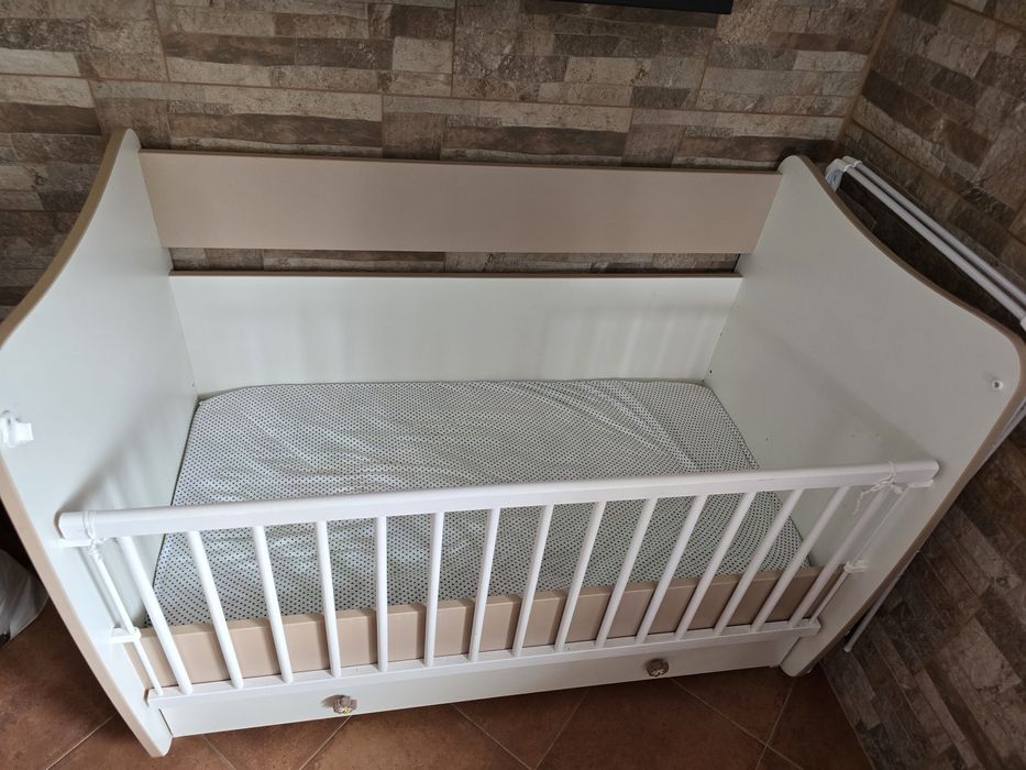 Дървена кошарка Lorelli с ПОДАРЪК МАТРАК