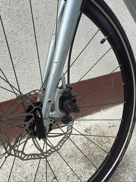 Vand sau schimb bicicleta de trekking