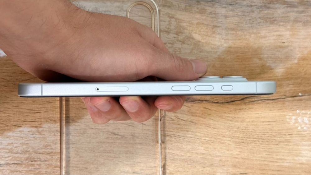 Iphone 16 plus White