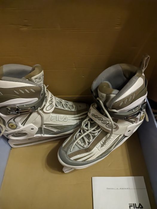 Продам коньки женские