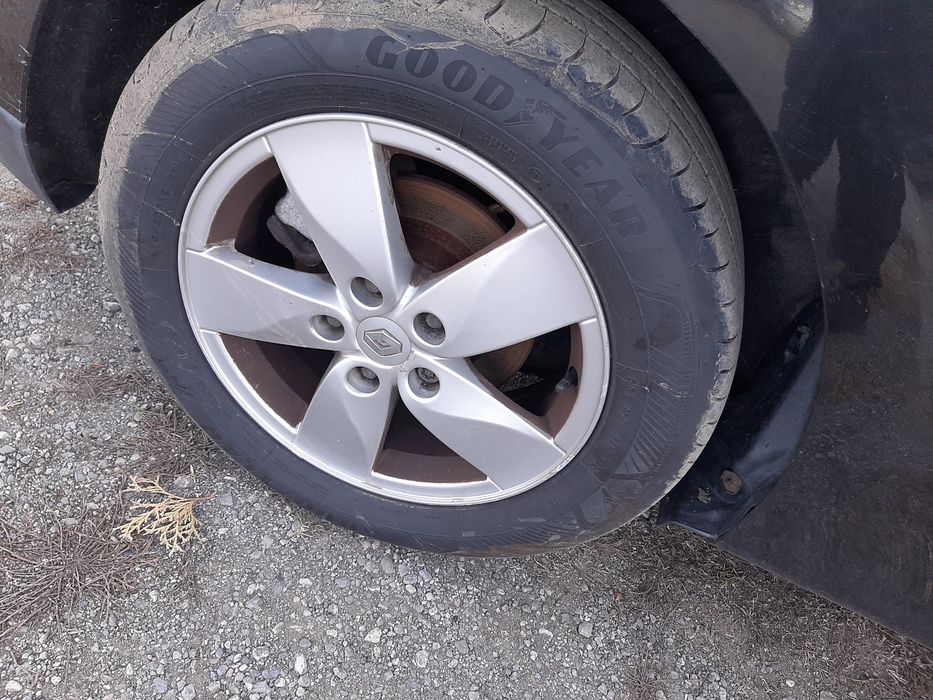 За части Рено Сценик 1600 кубика бензин 2012 година