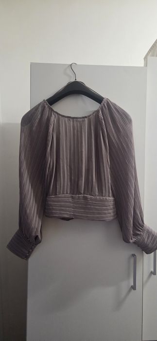 Bluza Zara,marime S,noua,cu eticheta