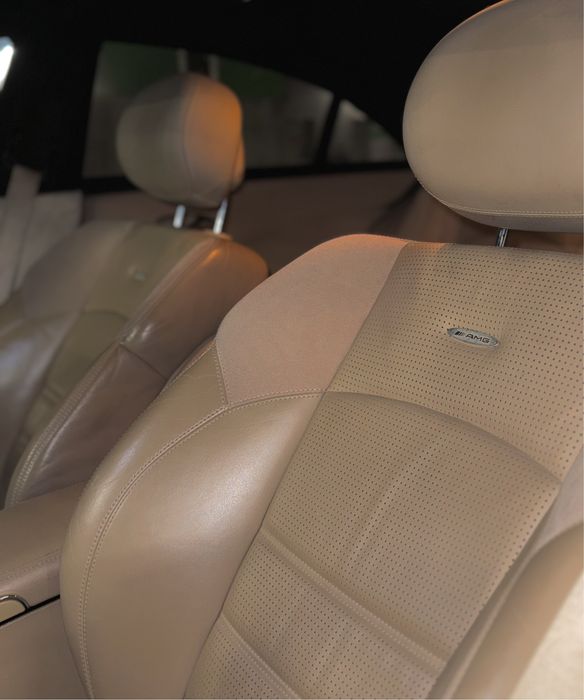 Mercedes-Benz CLS 55 AMG под наем за абитиурентски балове