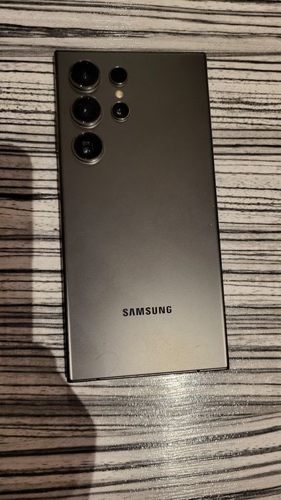 Samsung S24Ultra 256GB 24м гаранция