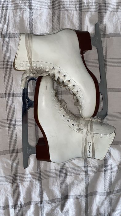 Коньки botas dagmar