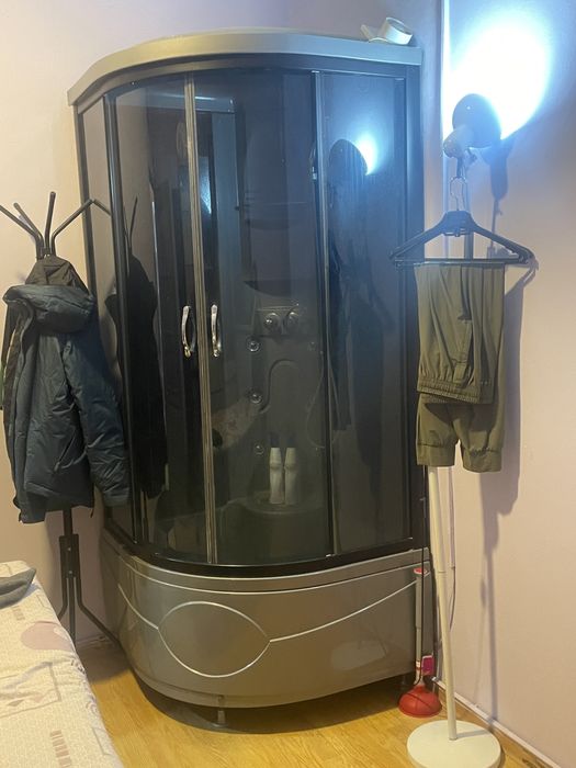 Душевая кабина большая